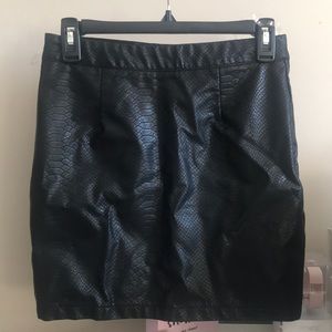 leather skirt